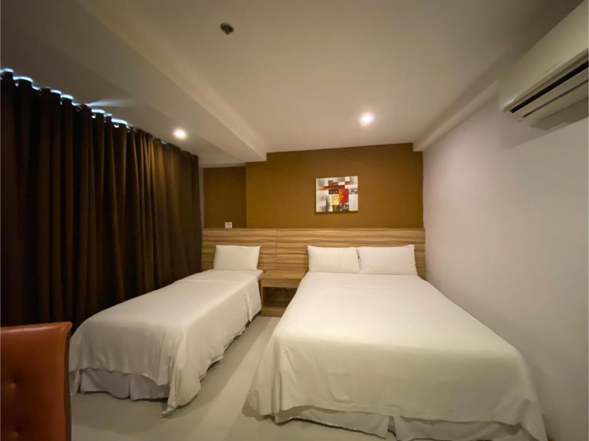 Capital O 820 Guijo Suites Makati Manila Kültér fotó
